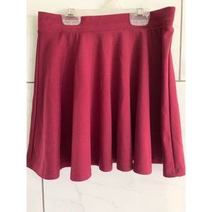Burgundy skater skirt❣️